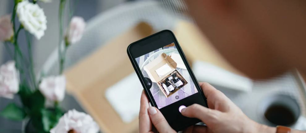 Tips for Selling Custom or Pre-Loved Wedding Items